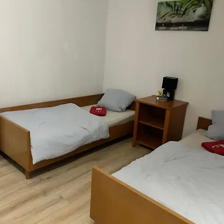 2-5 Bettzimmer *