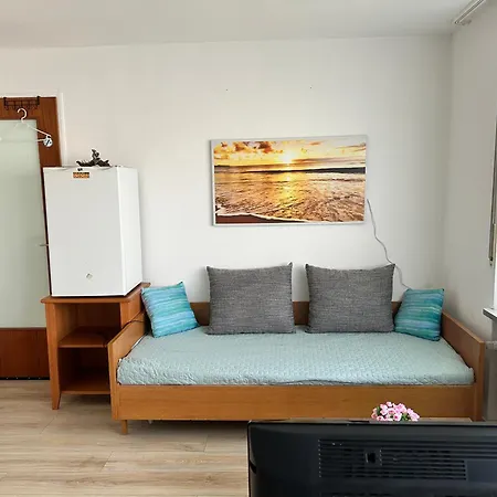 Family & Friends Mit Terrace - Up To 5 Beds - 25m2 *