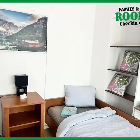 Penzion Deine Pension, Family & Friends P3, 5 Beds, 25qm, Check-in 4pm 5am Creglingen