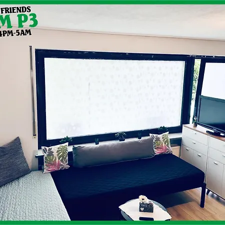 Deine Pension, Family & Friends P3, 5 Beds, 25qm, Check-in 4pm 5am Creglingen