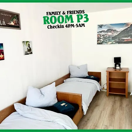 Penzion Deine Pension, Family & Friends P3, 5 Beds, 25qm, Check-in 4pm 5am *