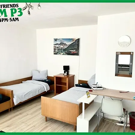 Deine Pension, Family & Friends P3, 5 Beds, 25qm, Check-in 4pm 5am Penzion *