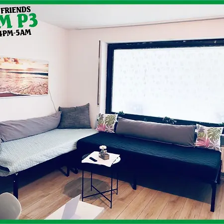Deine Pension, Family & Friends P3, 5 Beds, 25qm, Check-in 4pm 5am * Creglingen